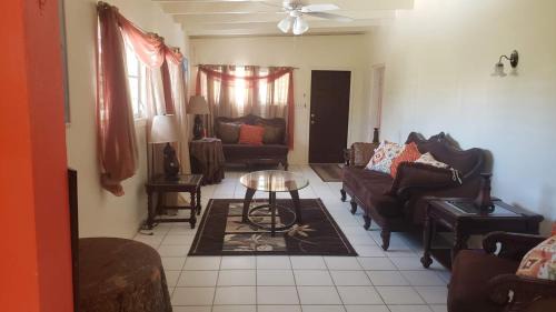 Estate Marys Fancy House | 2 Bedroom 2 Bathroom House Centrally Located