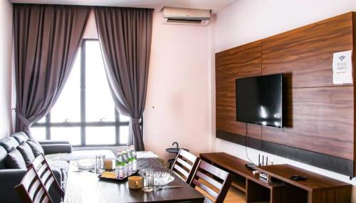 Subang Jaya Apartment | 2 Bedroom 2 BATHROOM NEAR SUMWAY PYRAMID