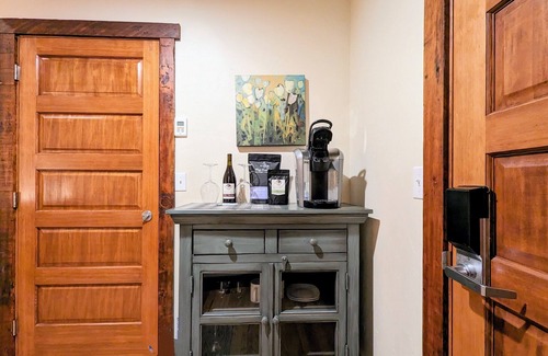 Amity Apartment | 2 bedroom, 2 bathroom suite - 2 flats in 1 - Amity Flat - Willabell Flats