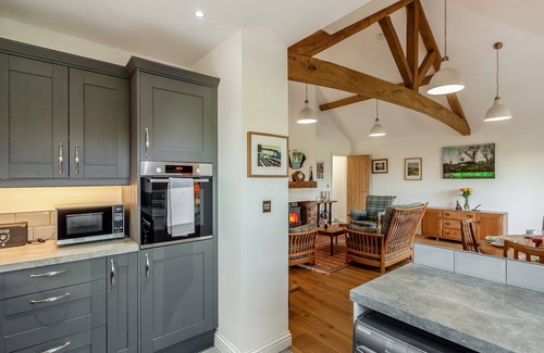 Tortworth Cottage | 2 bedroom accommodation in Falfield, near Wotton-under-edge