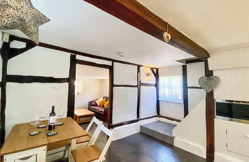 Marlborough Cottage | 2 bedroom accommodation in Wootton Rivers, near Marlborough