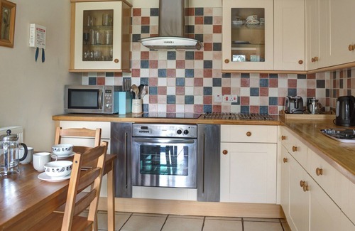 King's Stanley Cottage | 2 bedroom accommodation in Near Stroud