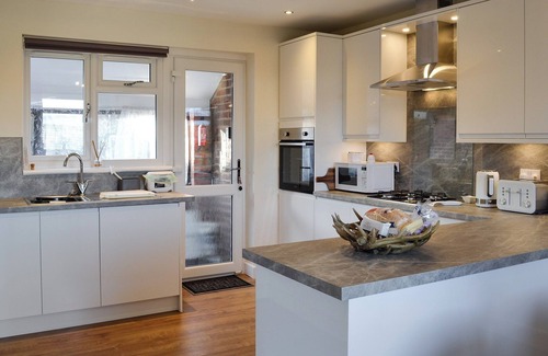 Port Glasgow Cottage | 2 bedroom accommodation in Langbank, near Port Glasgow