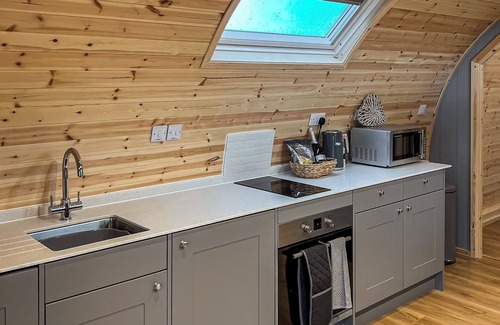 Blackford Cottage | 2 bedroom accommodation in North Barrow, near Yeovil