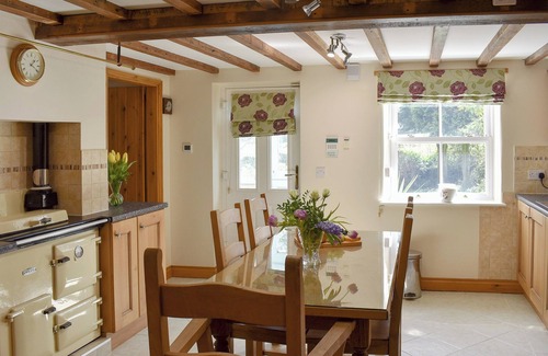 Ashover Cottage | 2 bedroom accommodation in Ashover, near Chesterfield