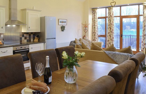 Eastleigh Cottage | 2 bedroom accommodation in Eastleigh, near Bideford