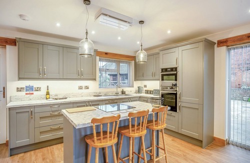 Rugeley Cottage | 2 bedroom accommodation in Abbots Bromley, near Rugeley