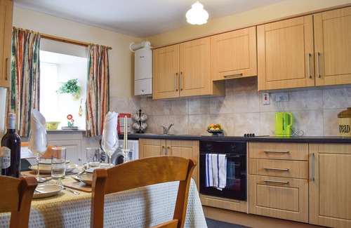 Comrie Cottage | 2 bedroom accommodation in Comrie, near Crieff