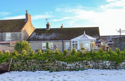 Lockton Cottage | 2 bedroom accommodation in Lockton, near Pickering