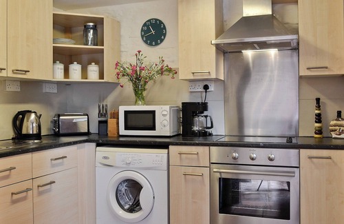 Lydney Cottage | 2 bedroom accommodation in Woolaston, near Lydney