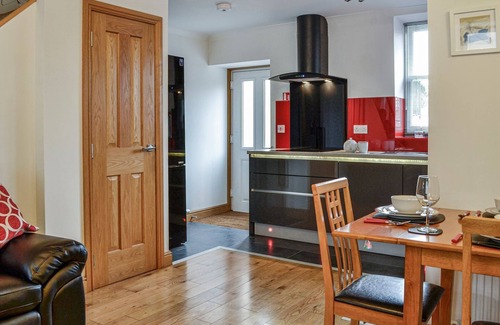 Abernethy Cottage | 2 bedroom accommodation in Abernethy, Perth
