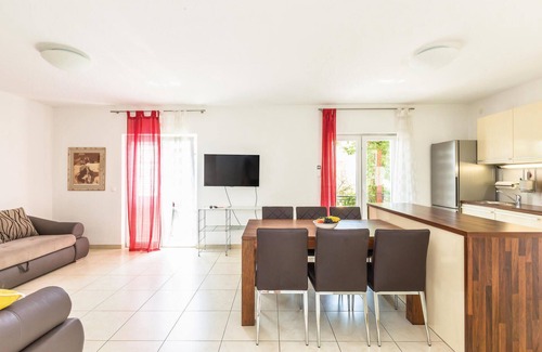 Bili brig Apartment | 2 bedroom amazing apartment in Makarska
