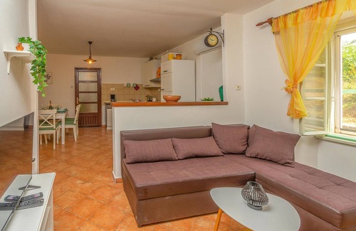 Sumber House | 2 bedroom amazing home in Nedescina