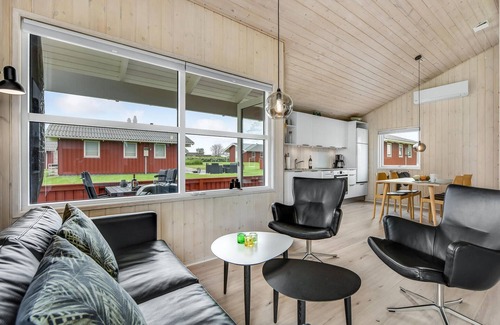 Mommark Strand House | 2 bedroom amazing home in Sydals