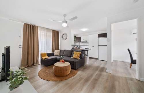 Mount Warren Park Villa | 2 Bedroom Apartment between Brisbane & Gold Coast