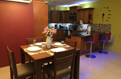 San Fernando Condo | 2 bedroom apartment located 5 minutes from the highway & downtown shopping