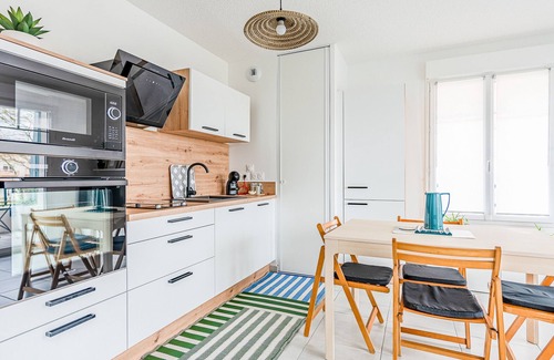 Sanguinet Apartment | 2-Bedroom Apartment 4 Guests, Terrace, Parking, Near Center