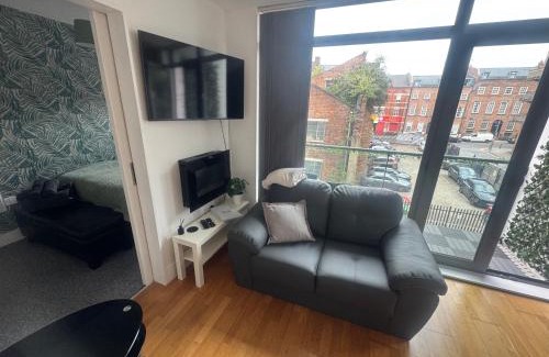 Chinatown Apartment | 2 Bedroom Apartment - Henry St Central Liverpool