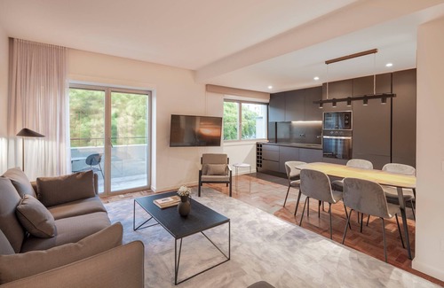 Lisbon Old Town Apartment | 2-Bedroom Apartment in Avenidas Novas – Sophisticated Comfort in Central Lisbon