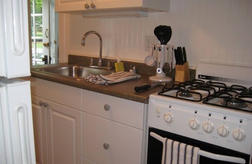 Southold Apartment | 2 Bedroom Apartment in Historic Home with private yard (WBH)