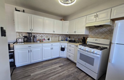 Southeastern Sacramento Apartment | 2-bedroom apartment in wonderful Sacramento with WiFi