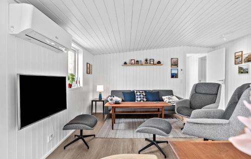 Hojslev House | 2 Bedroom Awesome Home In Højslev