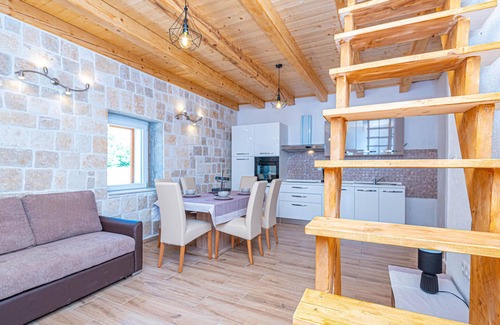 Drnis House | 2 bedroom beautiful home in Drinovci