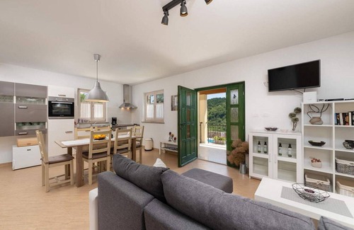Pican House | 2 bedroom beautiful home in Pican
