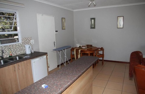 Greater Johannesburg Metropolitan Area Bed & Breakfast | 2 bedroom bed & breakfast in sandton