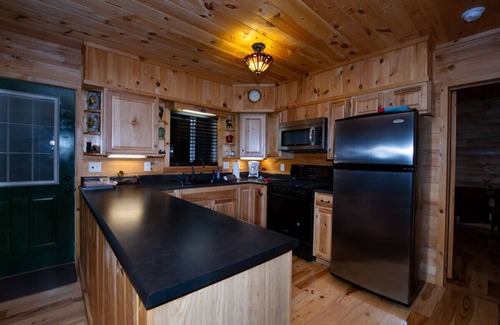 Bryson City Cabin | 2-bedroom cabin just 13 minutes from Great Smoky Mountains National Park