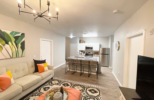 Stillwater Condo | 2 Bedroom Campus Condo with Pool