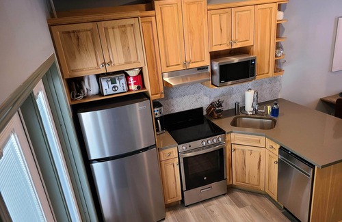 Harvie Heights Ski Chalet | 2 Bedroom Chalet between Canmore & Banff (sleeps 7 (up to 6 Adults and 1 Child)