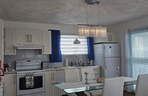 Petite-Riviere-de-l'Ile Ski Chalet | 2-bedroom Chalet and 1-bedroom Guest Chalet in Pointe-Brûlée close with AC