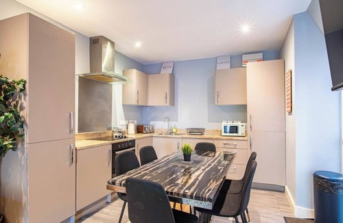 Sheffield House | 2 Bedroom City Apartment