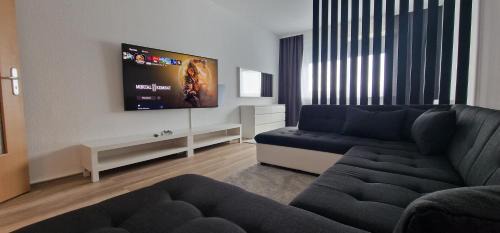 Chemnitz Apartment | 2 Bedroom Cityview Apartment PS5-QLED TV-Parking