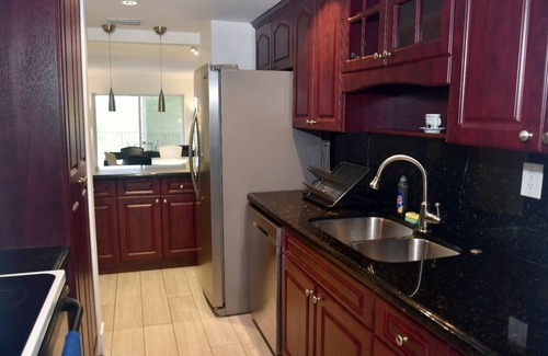 North Miami Beach Condo | 2-bedroom condo free parking with WiFi, AC