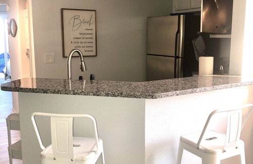 Kill Devil Hills Condo | 2 bedroom condo 2 blocks to the beach!