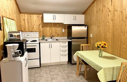 Bobcaygeon House | 2-Bedroom Cottage #9 - Ambleside