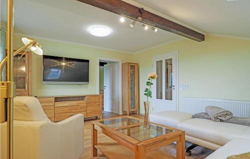 Karlshausen Apartment | 2 Bedroom Cozy Apartment In Karlshausen