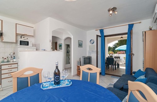 Mirce Apartment | 2 bedroom cozy apartment in Supetar