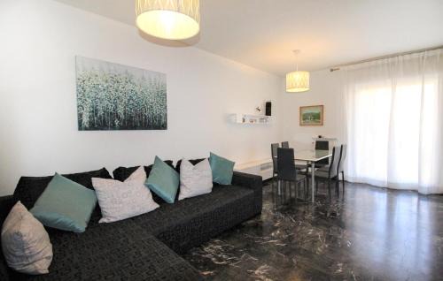 Montoggio Apartment | 2 Bedroom Cozy Apartment In Montoggio
