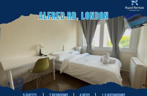 Westbourne Apartment | 2 Bedroom Duplex Apartment With Balcony Near Portobello Market