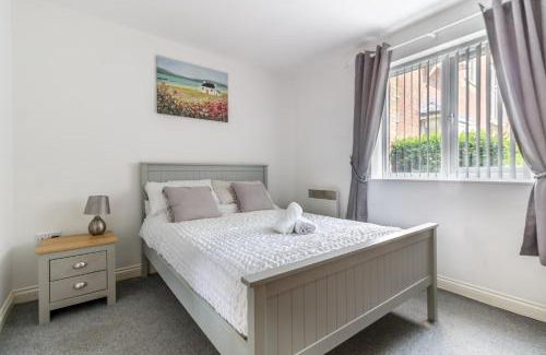 Castleford Apartment | 2 Bedroom Flat 1, Glasshoughton