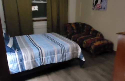 Tell City Apartment | 2 bedroom full kitchen washer/dryer 30 minutes to Holiday World Pet Friendly!