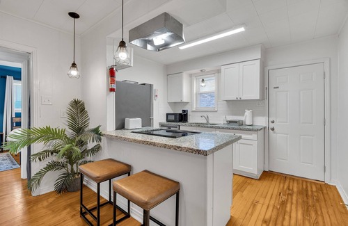 Fillmore Apartment | 2-Bedroom Gentilly Retreat