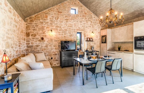 Gdinj House | 2 bedroom gorgeous home in Gdinj