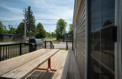 Roseneath House | 2 Bedroom Harbor Front Cottage 3