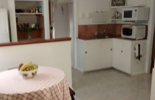 Bluff Hill House | 2 Bedroom house close to town and beach