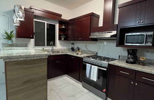 San Pedro Sula House | 2-bedroom house in charming San Pedro Sula with AC, WiFi. Private House Valencia