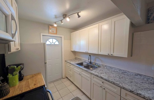 Disston Heights House | 2-bedroom house in brilliant St. Petersburg with WiFi, AC